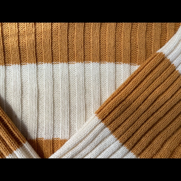 American Eagle Sweater - Picture 2 of 7